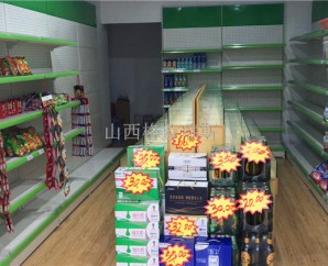 【好消息】陽泉客戶定制的便利店貨架已安裝好！